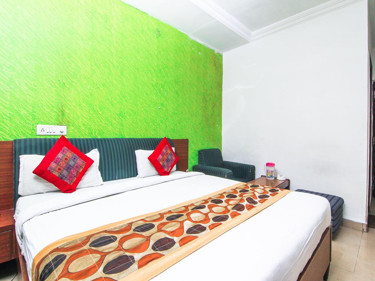 Hotel Oyo 2007 Near Charbagh Railway Station Lucknow
