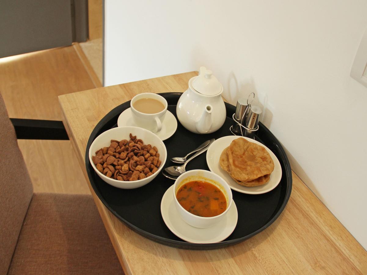 Hotel Oyo 2007 Near Charbagh Railway Station 3*