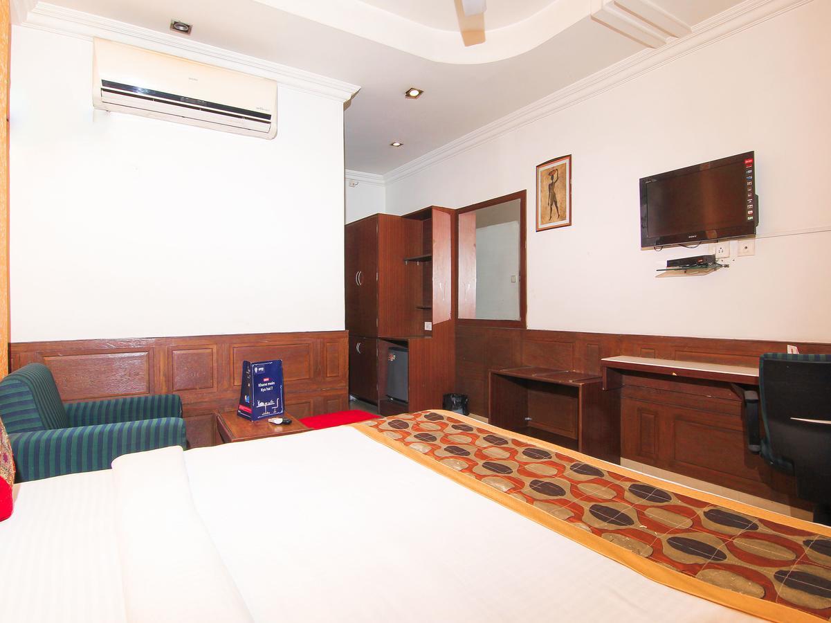 Oyo 2007 Near Charbagh Railway Station 3* Lucknow