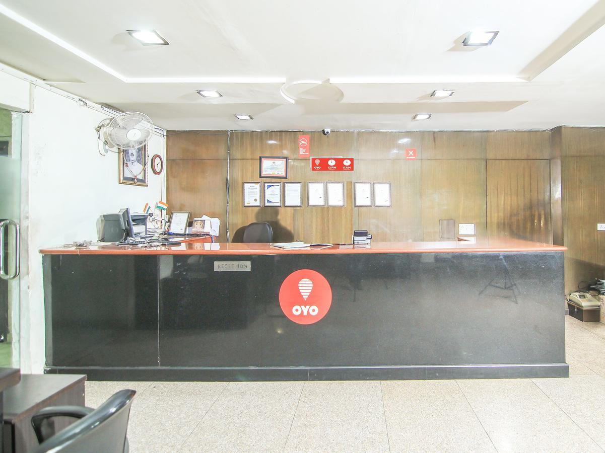 Oyo 2007 Near Charbagh Railway Station